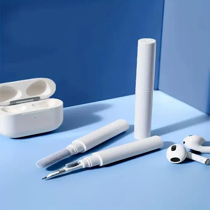 Brosse de nettoyage pour écouteurs blanche. Élimine la poussière