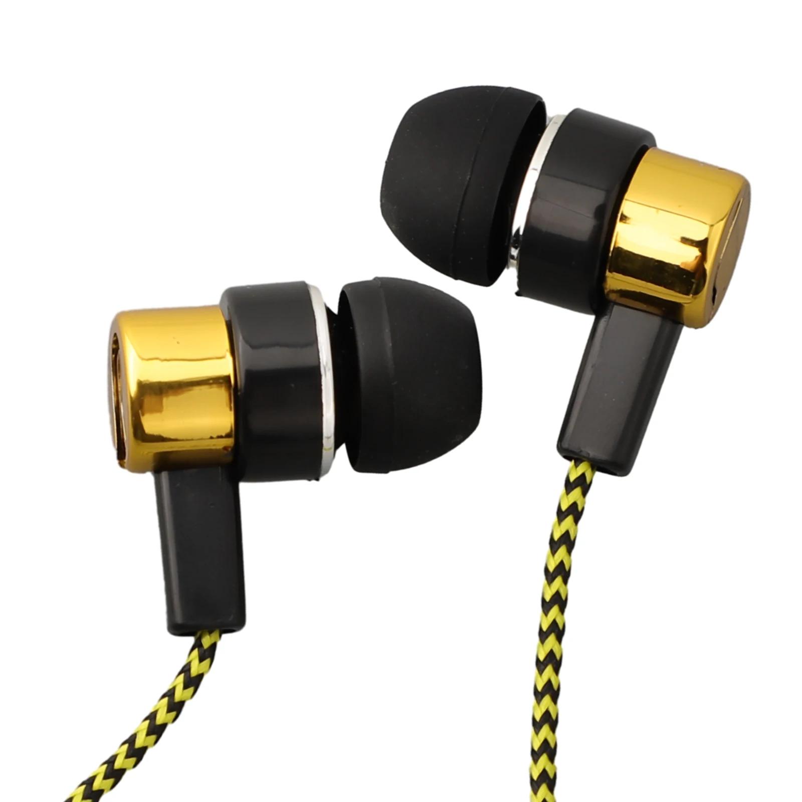 Expérience de basses puissantes avec des écouteurs filaires intra-auriculaires, écouteurs stéréo de 